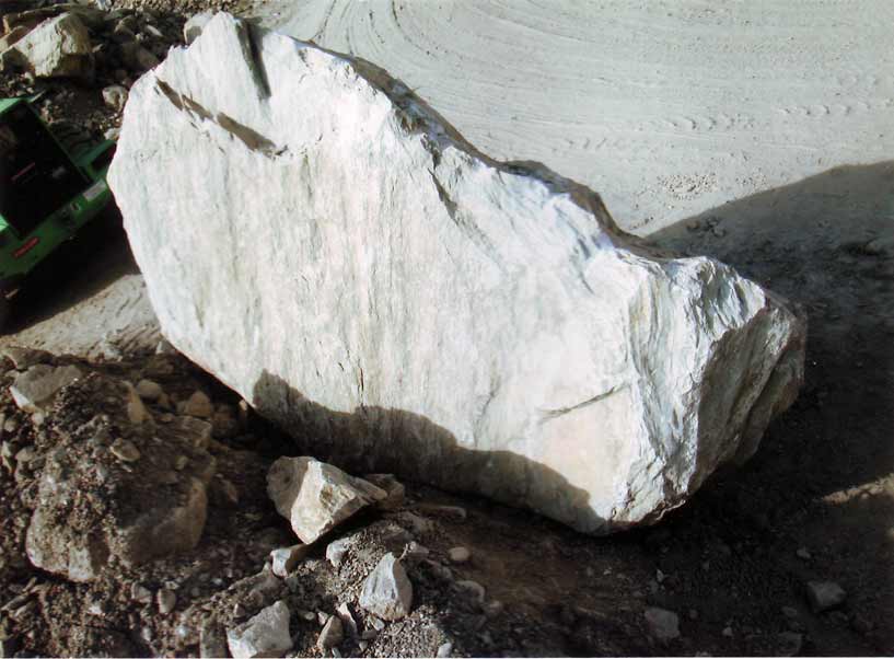 monumentbramois01b